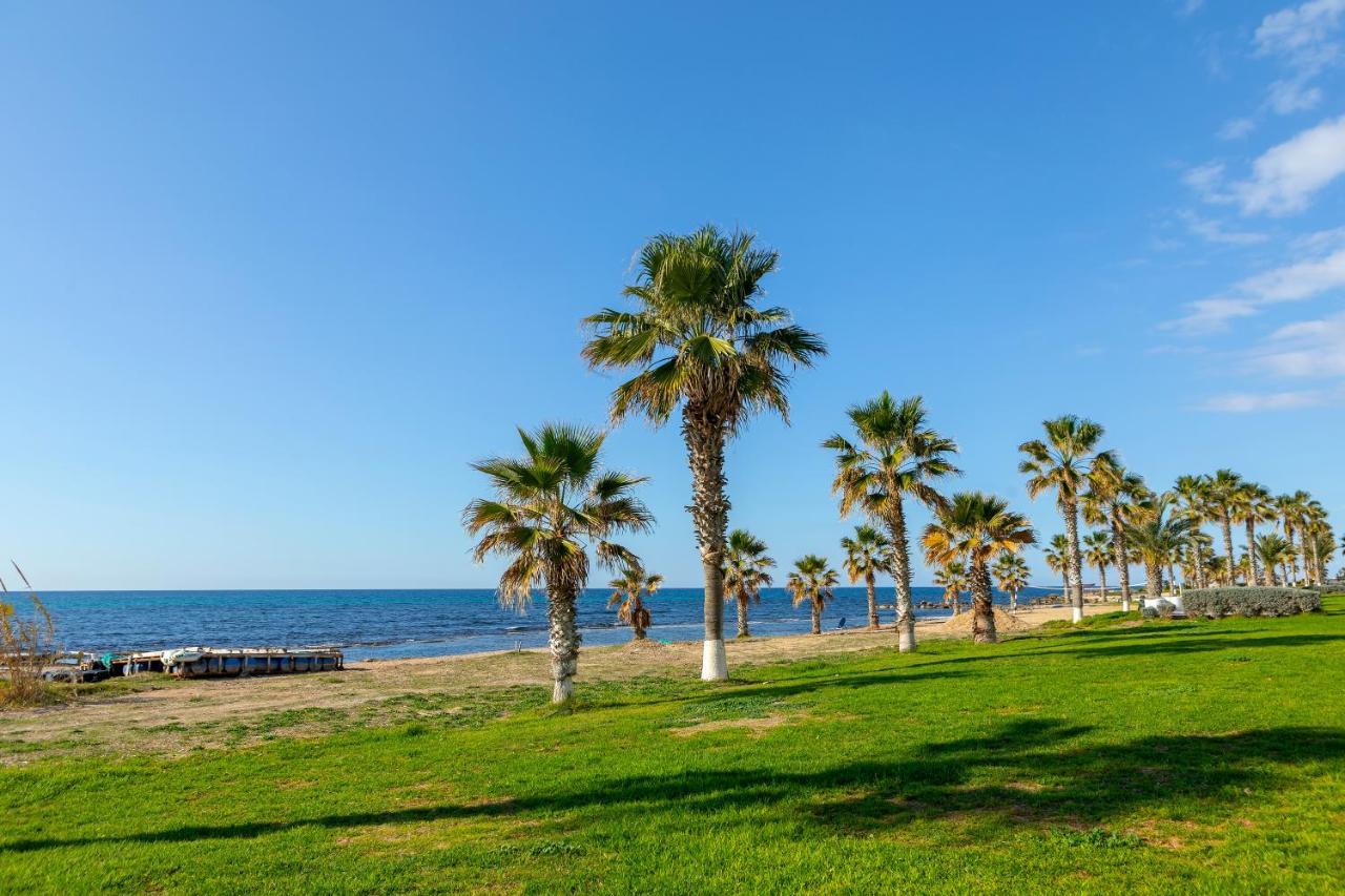 Villa Beach Heaven Paphos Exterior photo